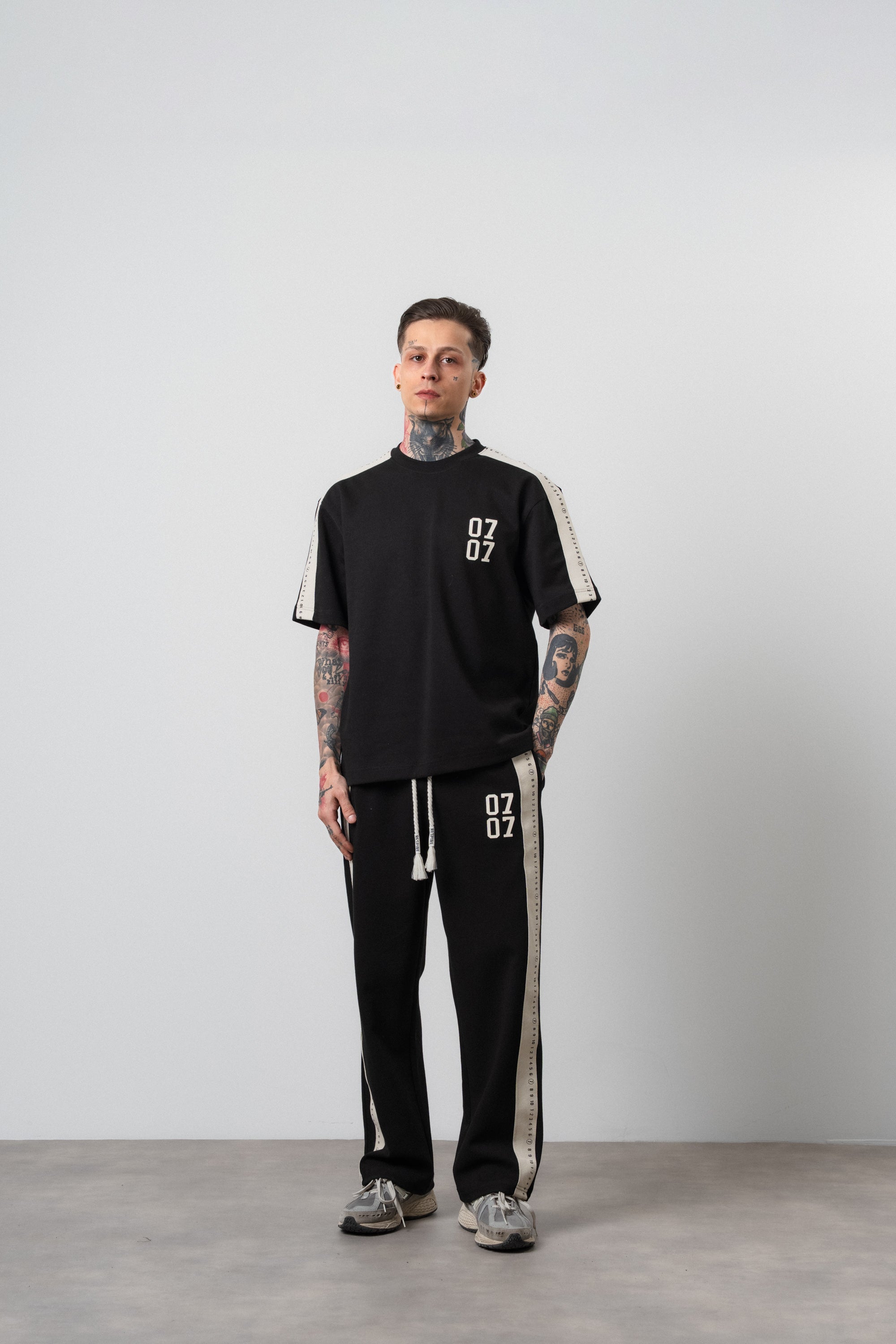 07 Striped Regular Fit Tracksuit Black