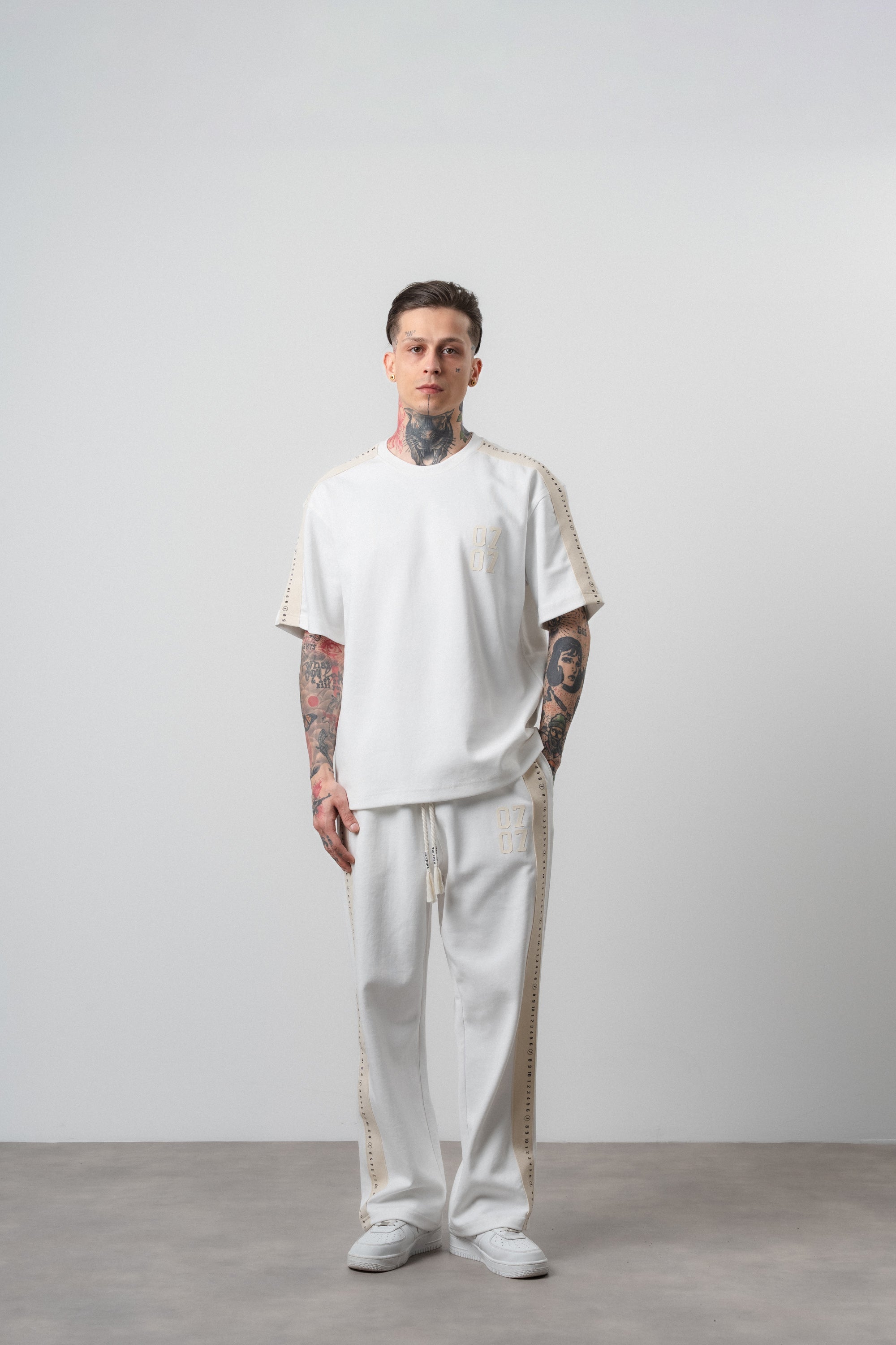 07 Striped Regular Fit Tracksuit Ecru