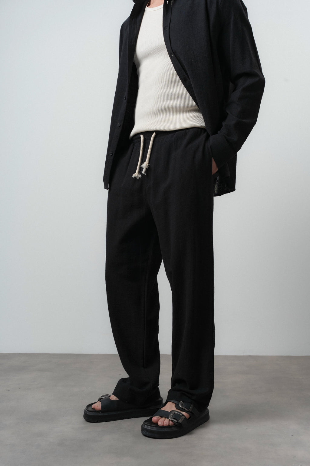 R Embroidered Baggy Sweatpant Black