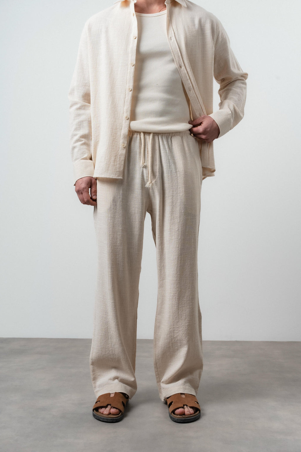 R Embroidered Baggy Sweatpant Beige