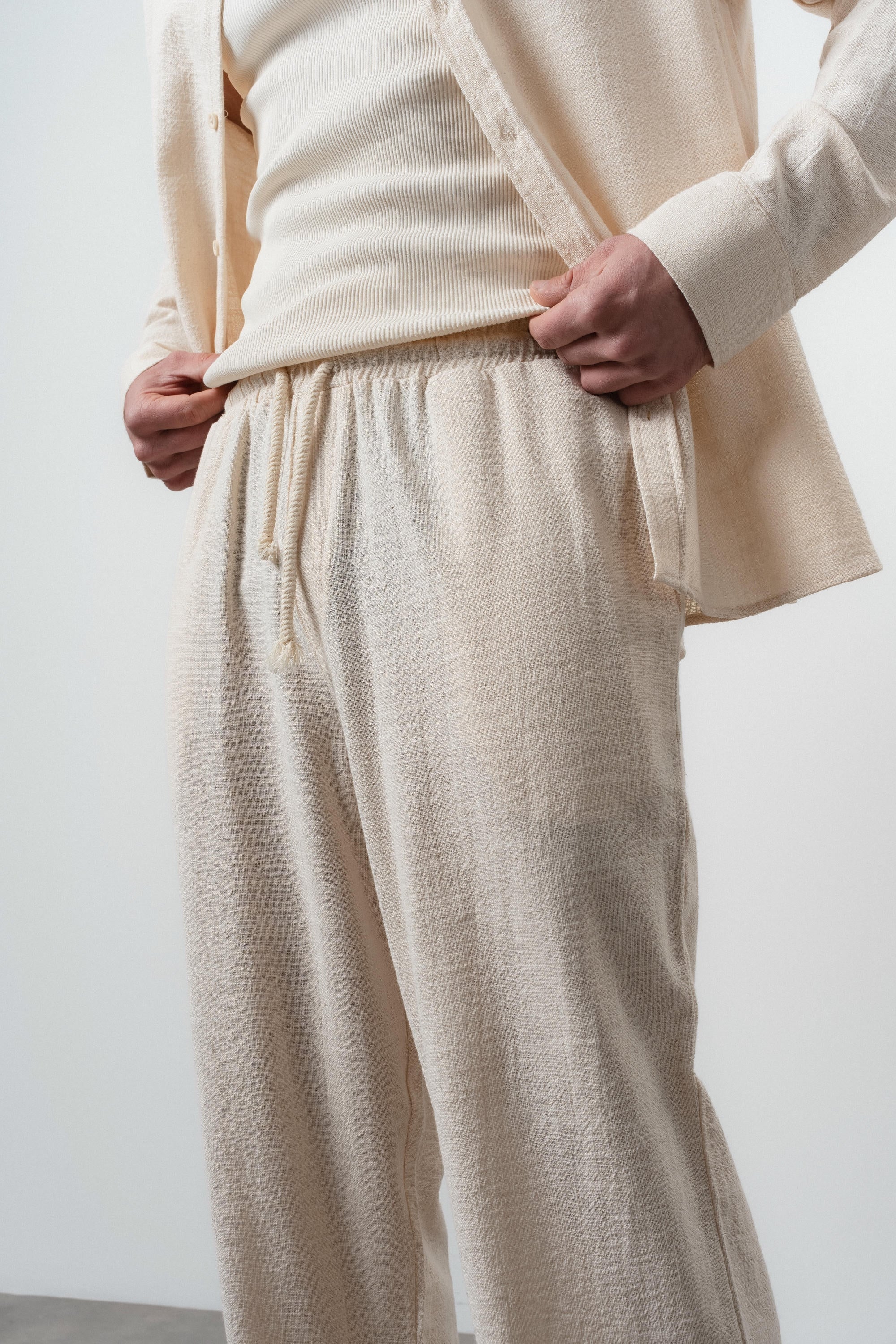 R Embroidered Baggy Sweatpant Beige
