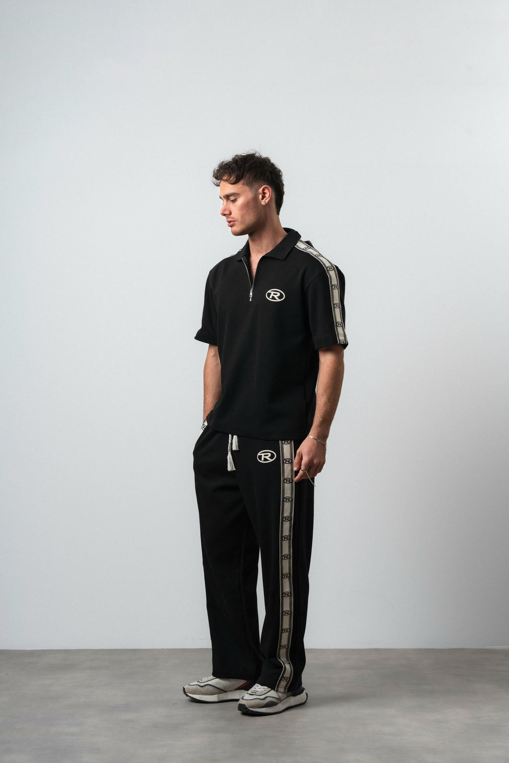 R Striped Regular Fit Tracksuit Black