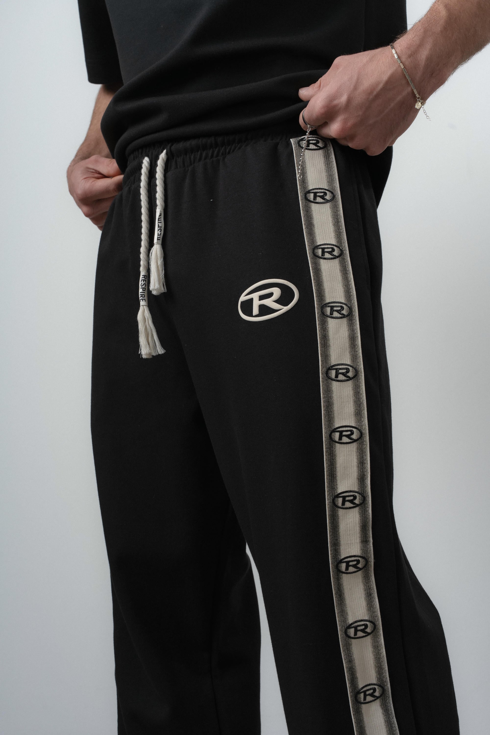R Striped Regular Fit Tracksuit Black