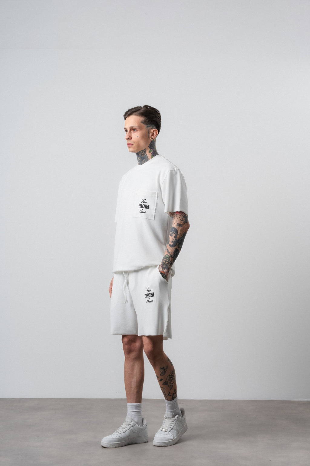 Far From Basic Regular Fit Set Ecru