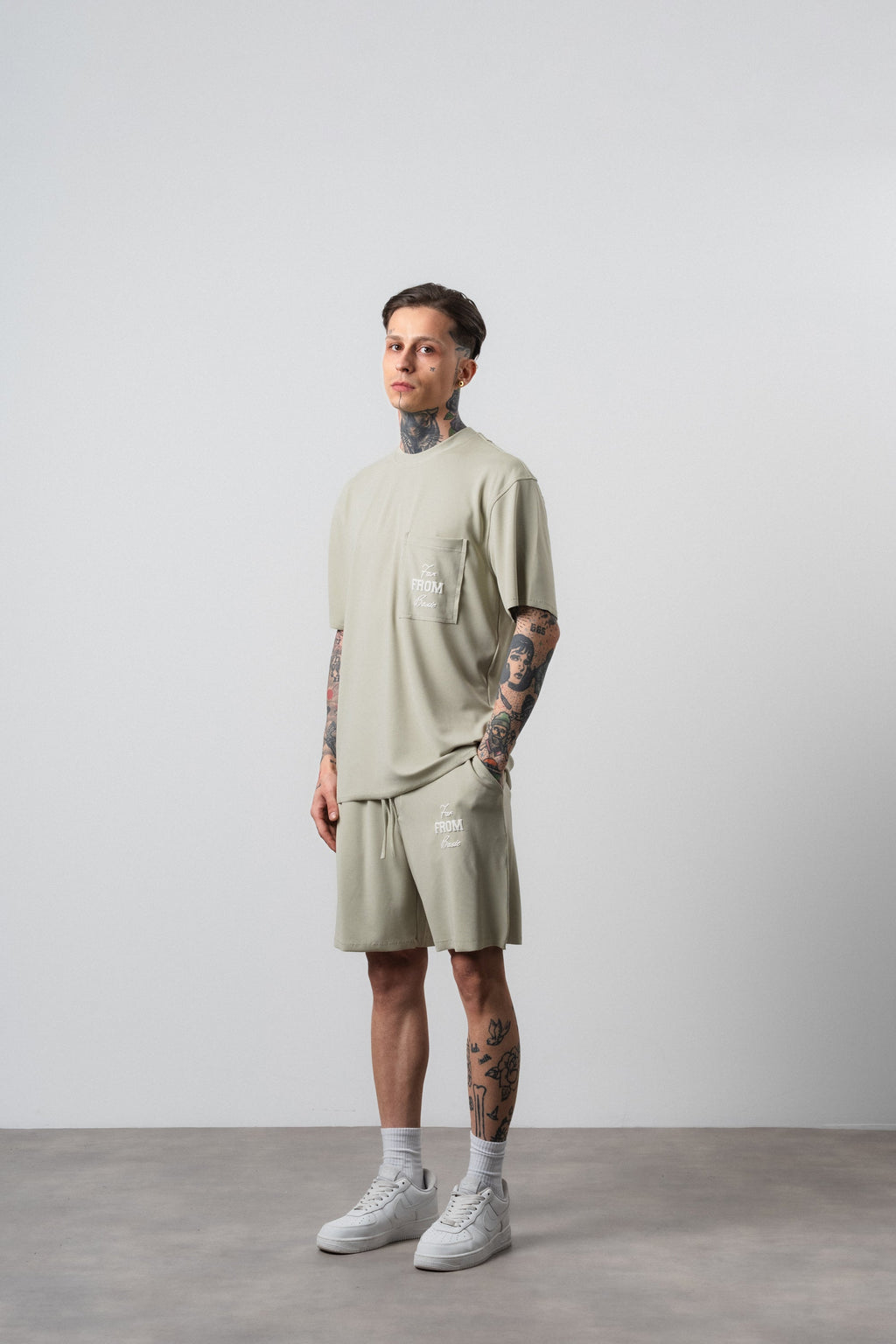 Far From Basic Regular Fit Set Green