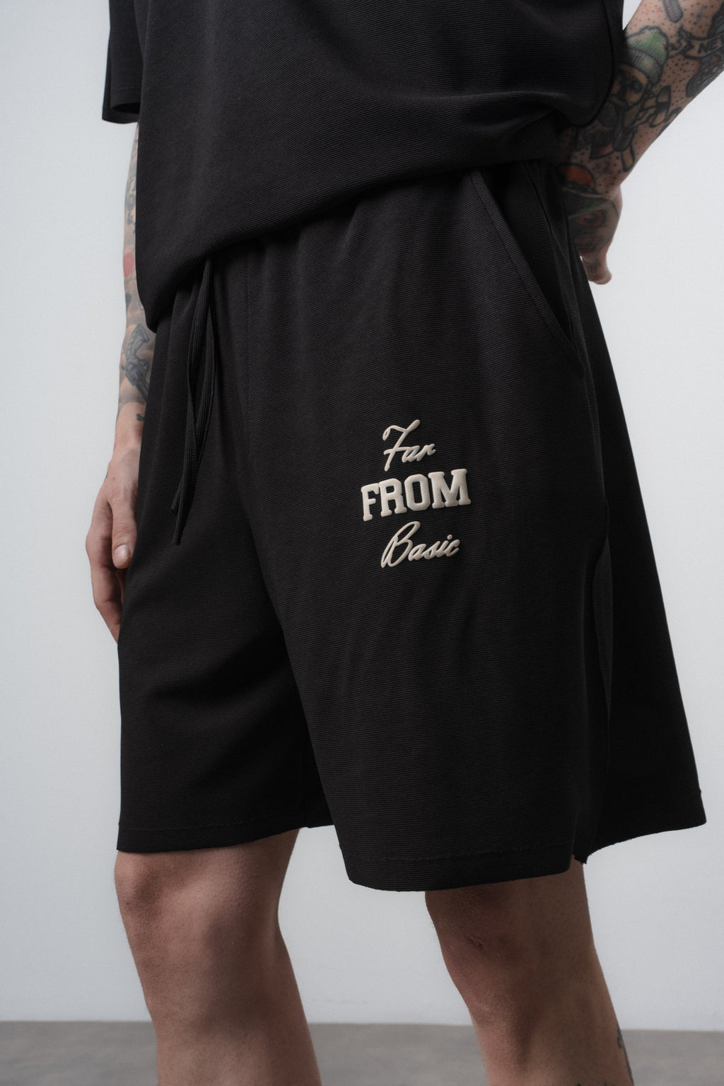 Far From Basic Regular Fit Set Black