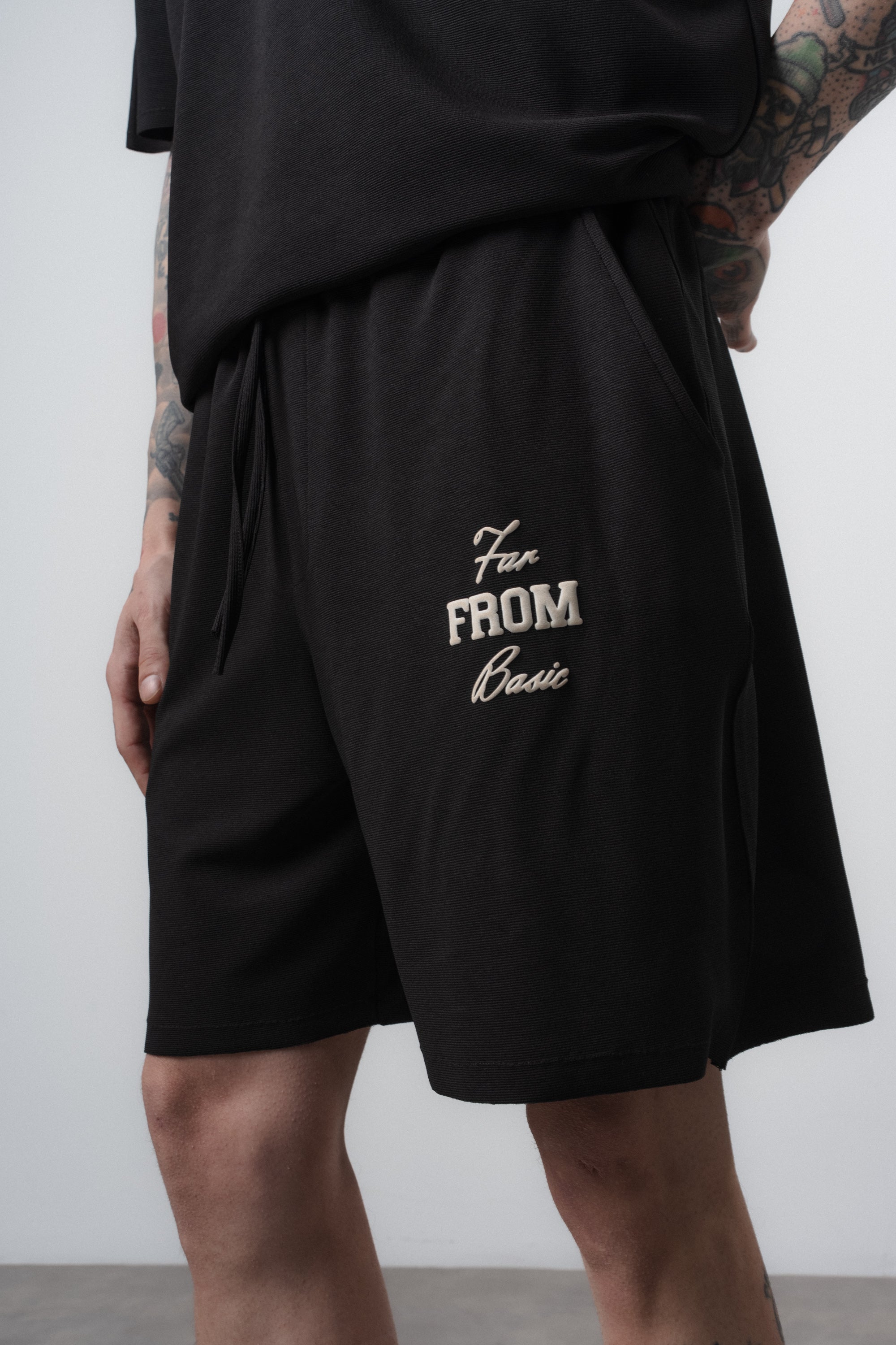 Far From Basic Regular Fit Set Black
