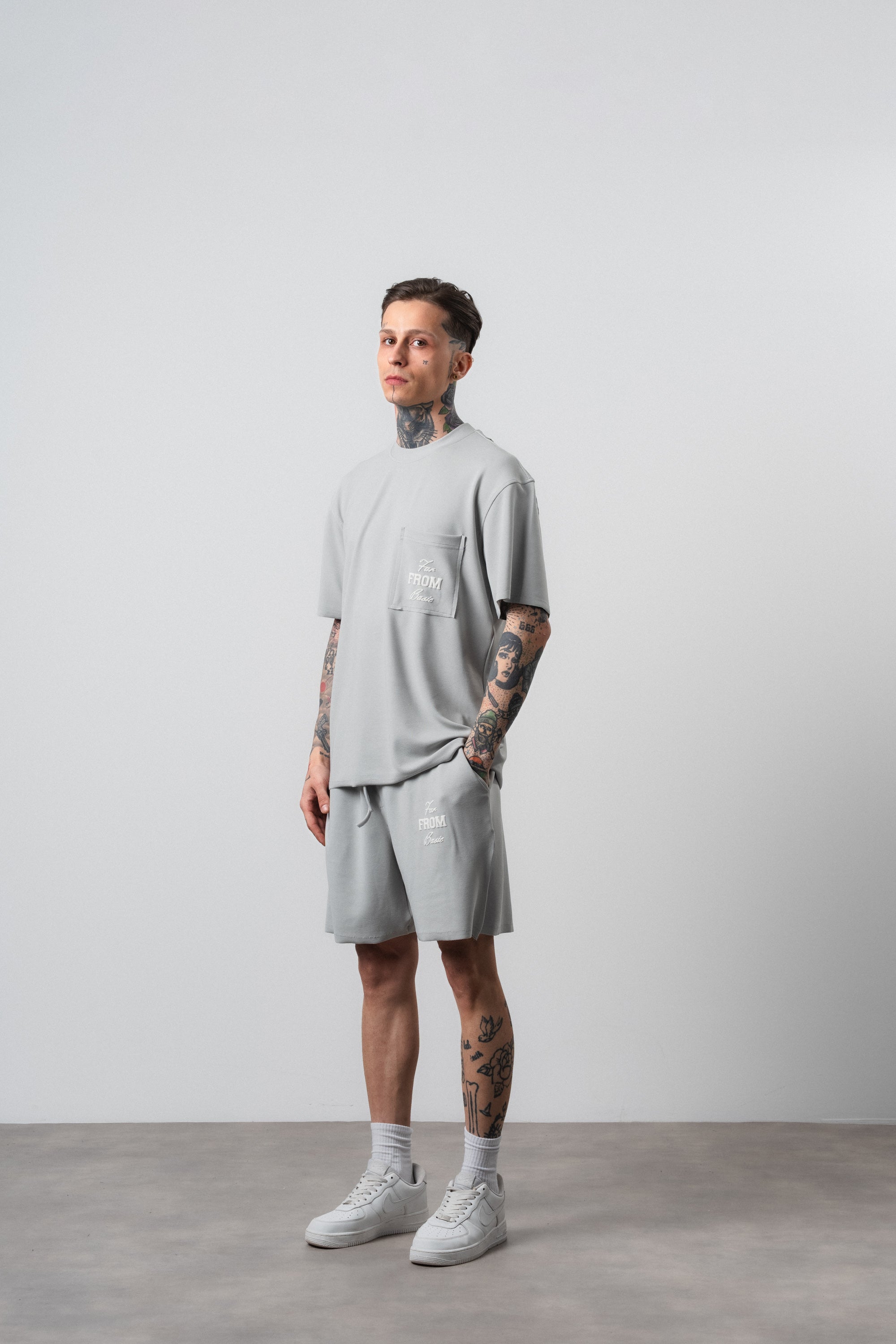 Far From Basic Regular Fit Set Gray