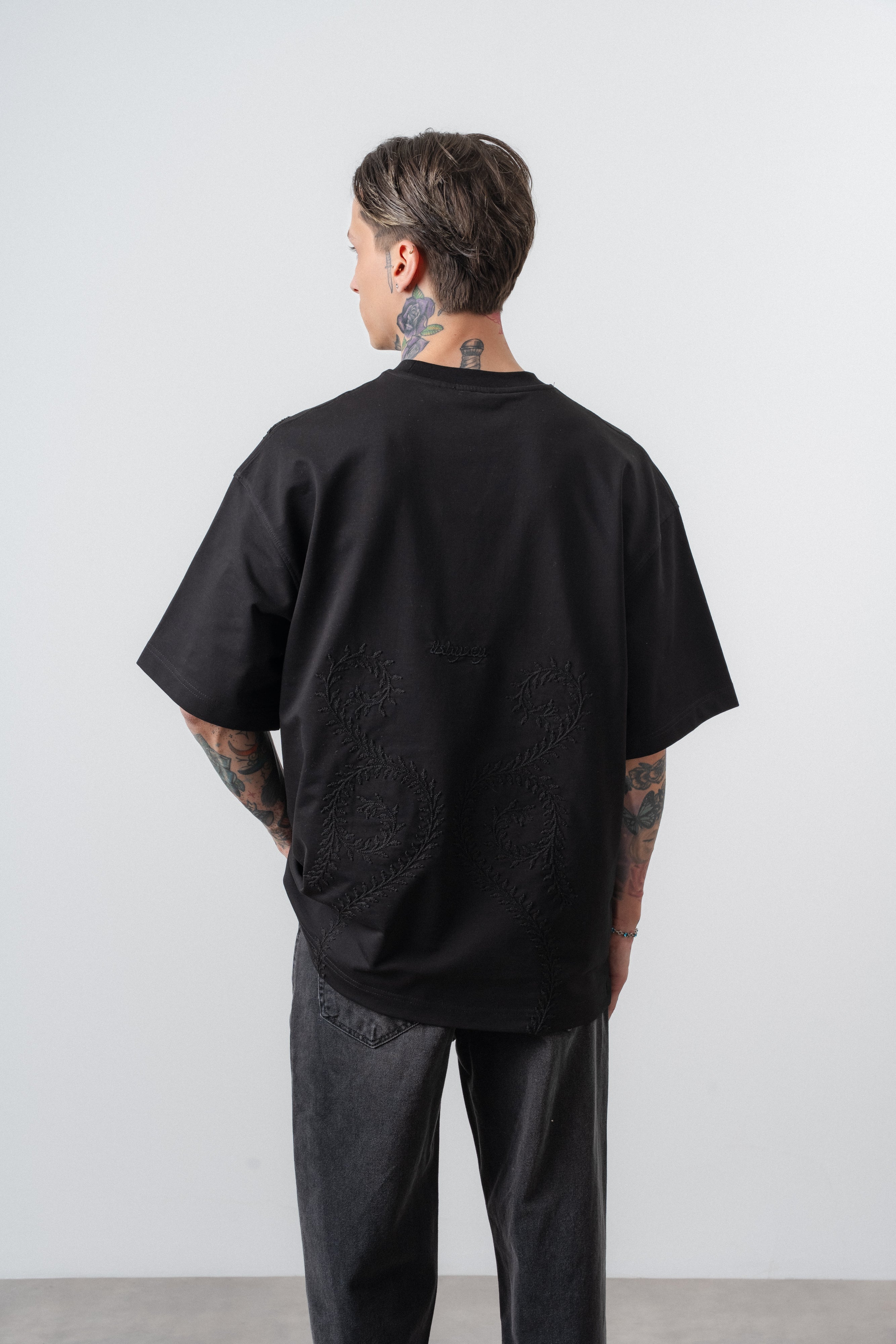 Itsbyzey Spiral Oversized T-Shirt Black
