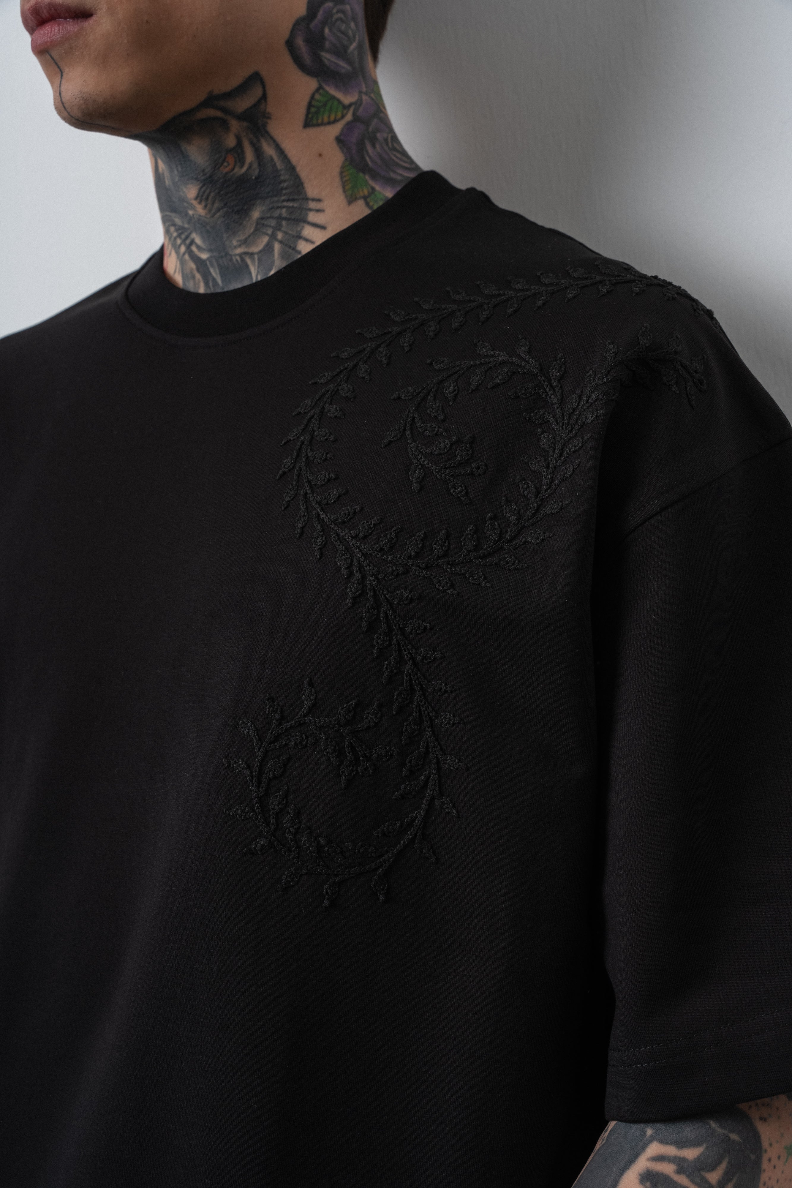 Itsbyzey Spiral Oversized T-Shirt Black