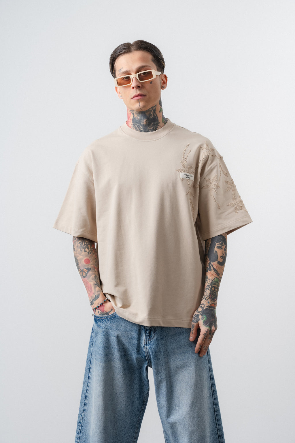 Min x Itsbyzey Oversized T-Shirt Beige