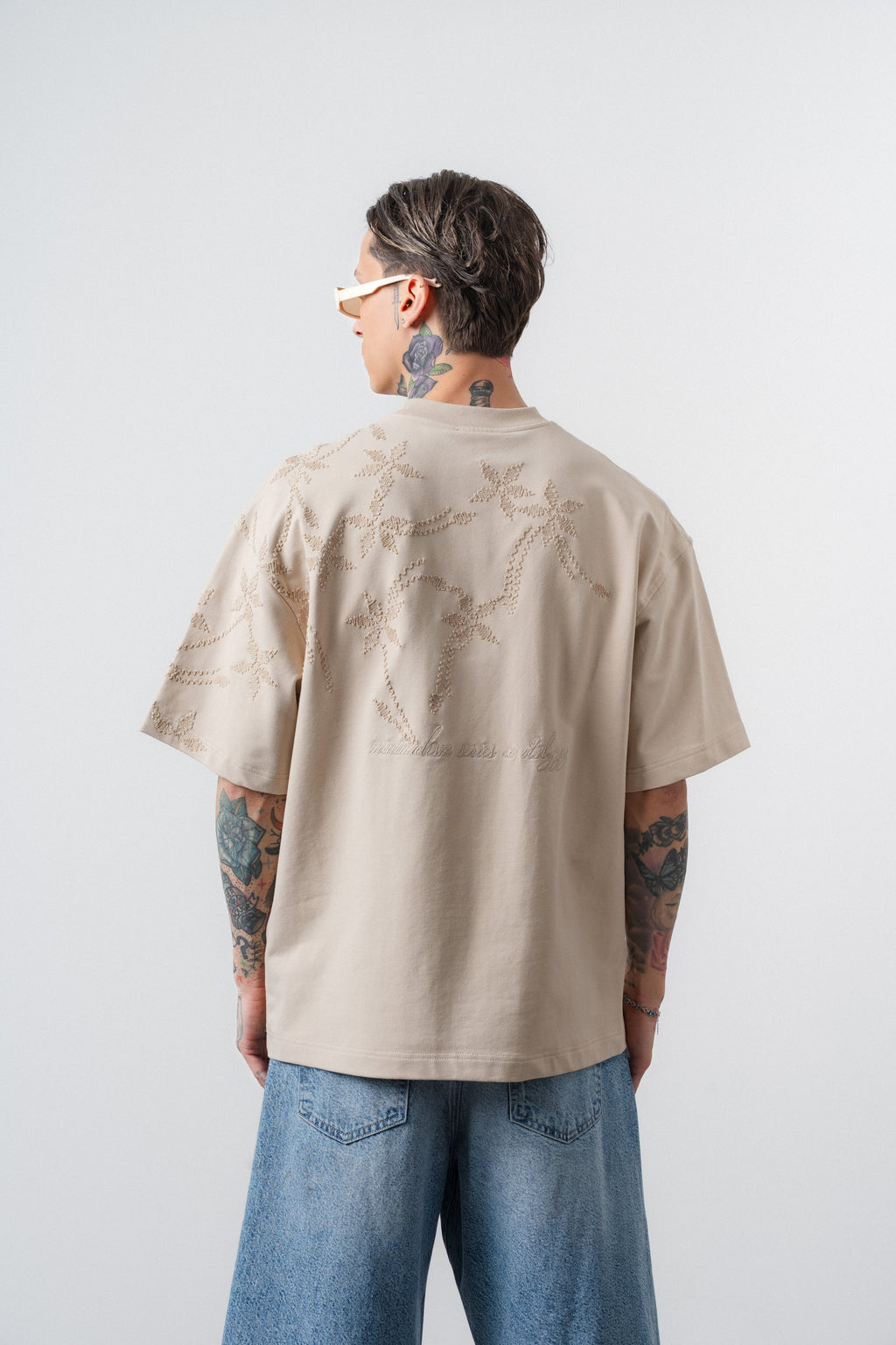 Min x Itsbyzey Oversized T-Shirt Beige
