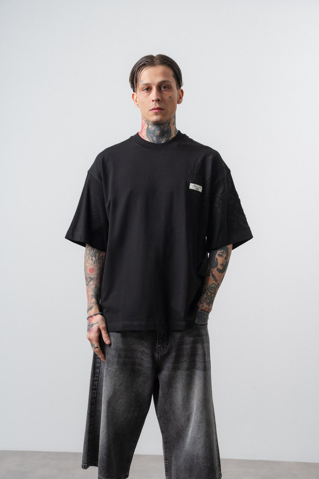 Min x Itsbyzey Oversized T-Shirt Black