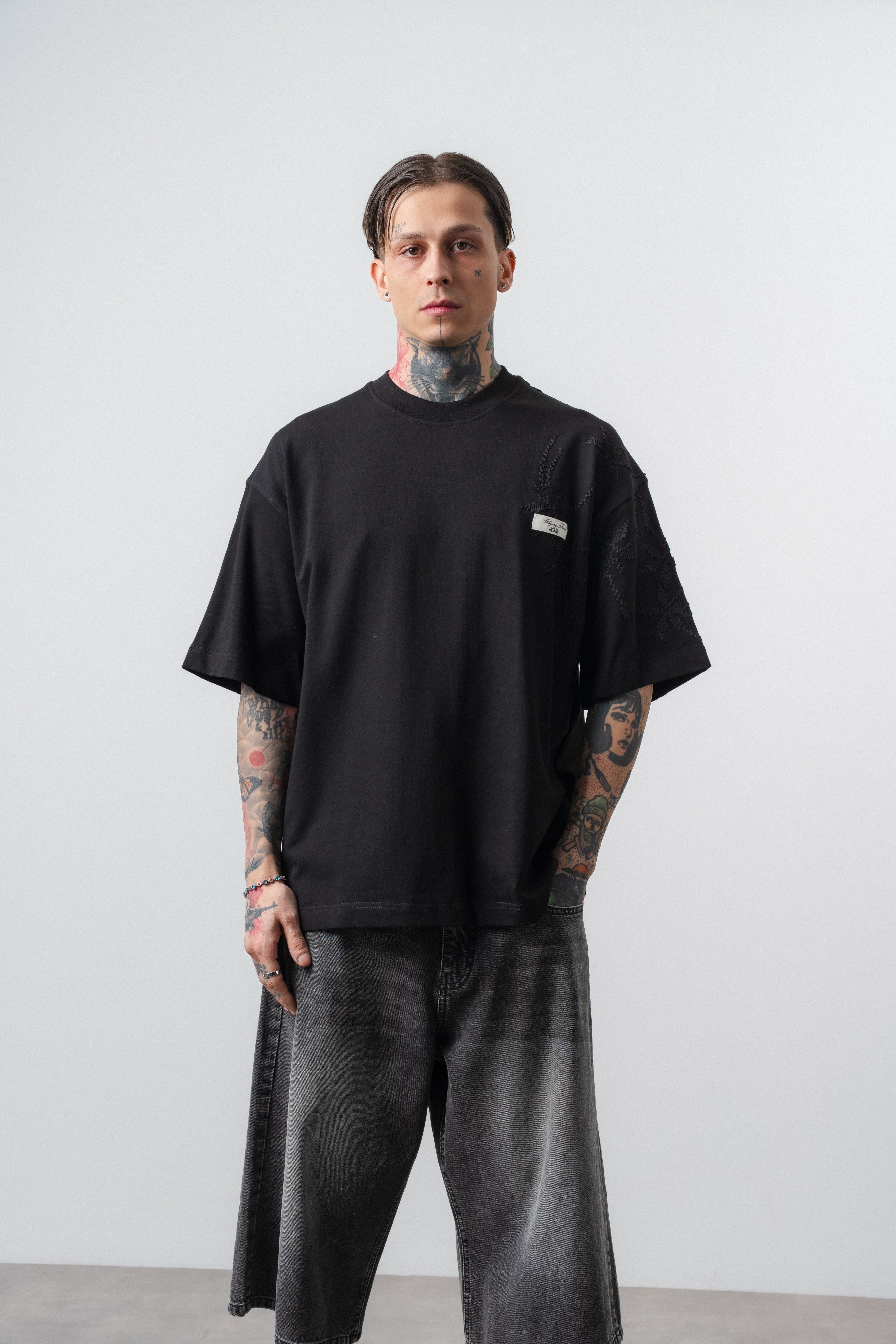 Min x Itsbyzey Oversized T-Shirt Black