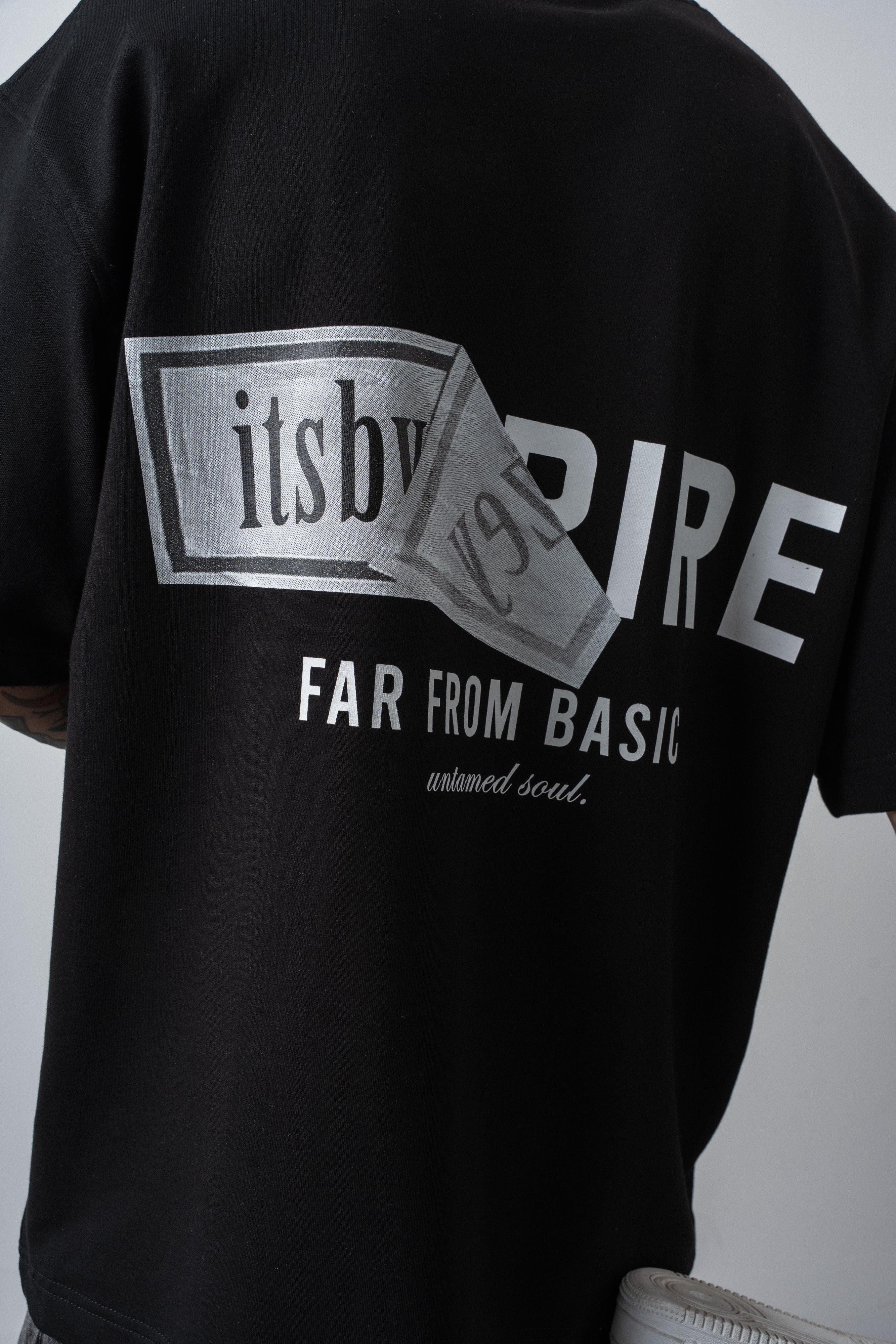 Respire x Itsbyzey Oversized T-Shirt Black