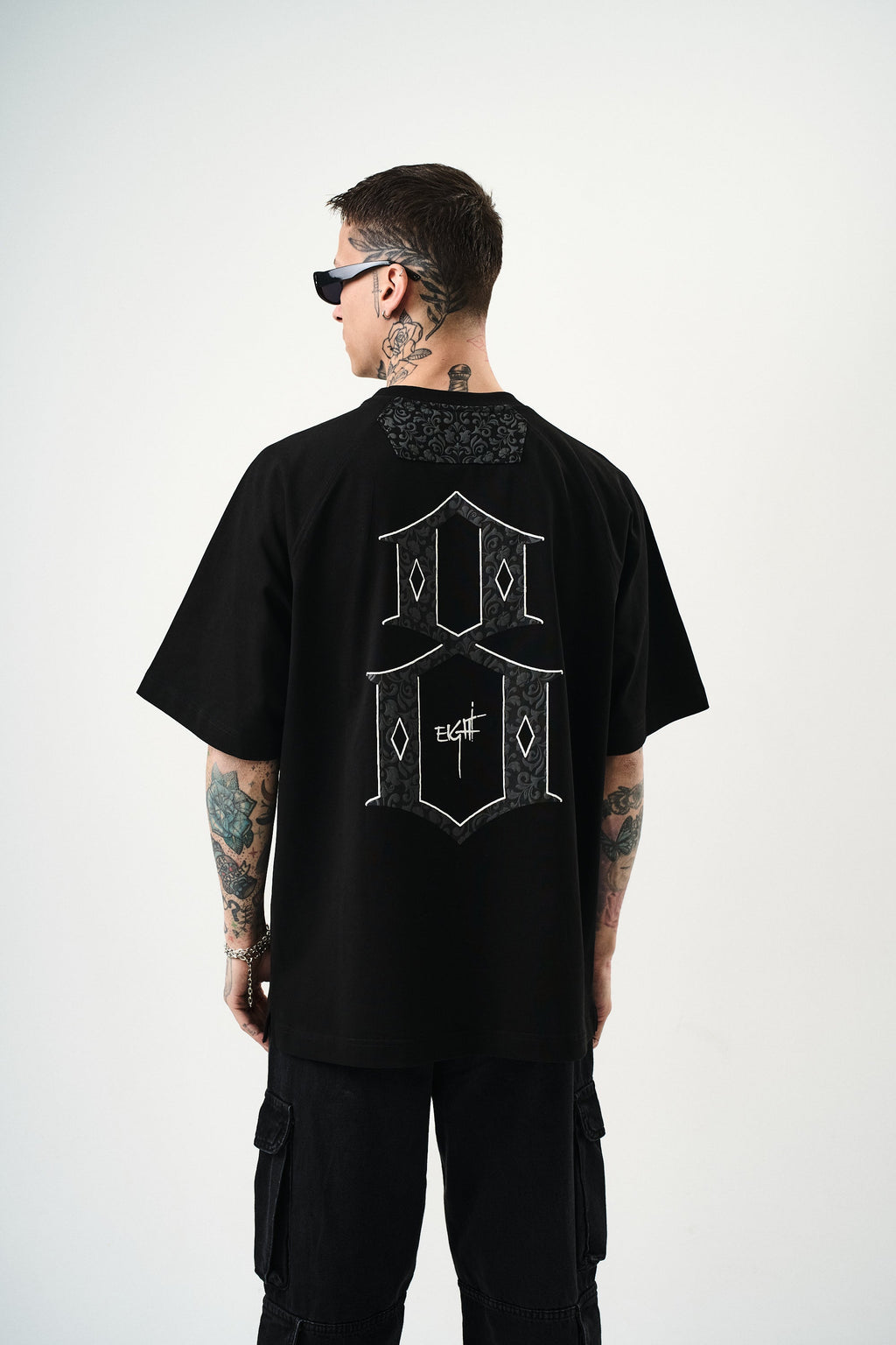Eight Oversized T-Shirt Black