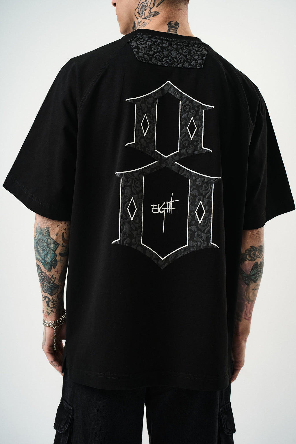 Eight Oversized T-Shirt Black