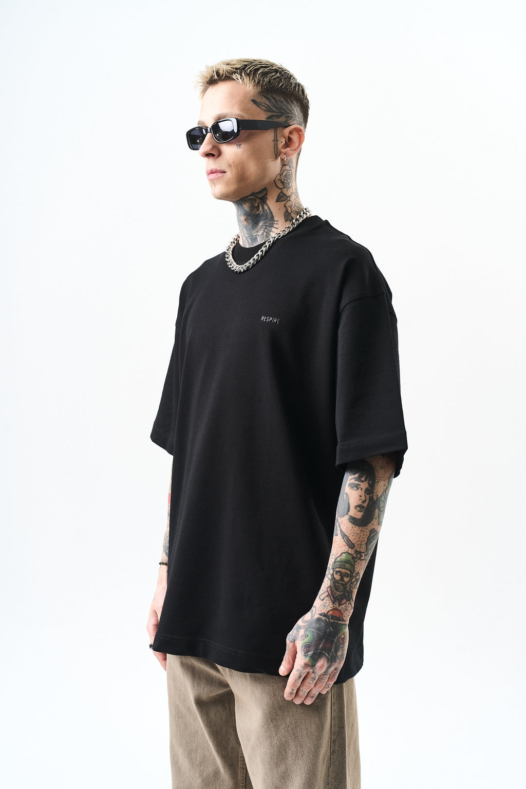 Respire Injection Printed Oversized T-Shirt Black
