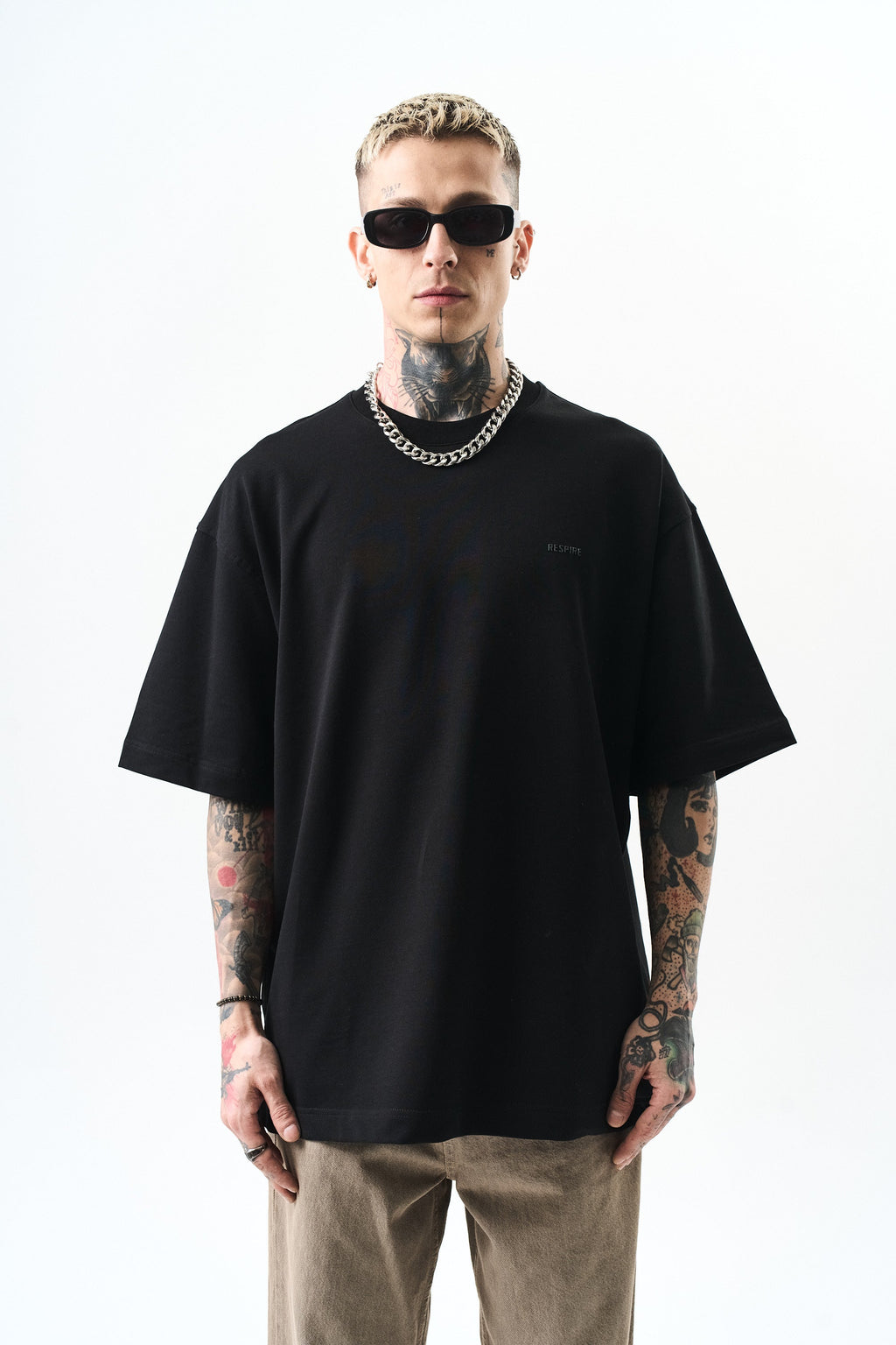 Respire Injection Printed Oversized T-Shirt Black