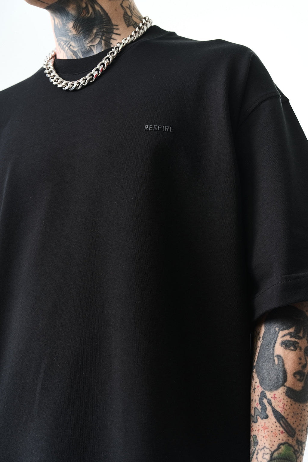 Respire Injection Printed Oversized T-Shirt Black
