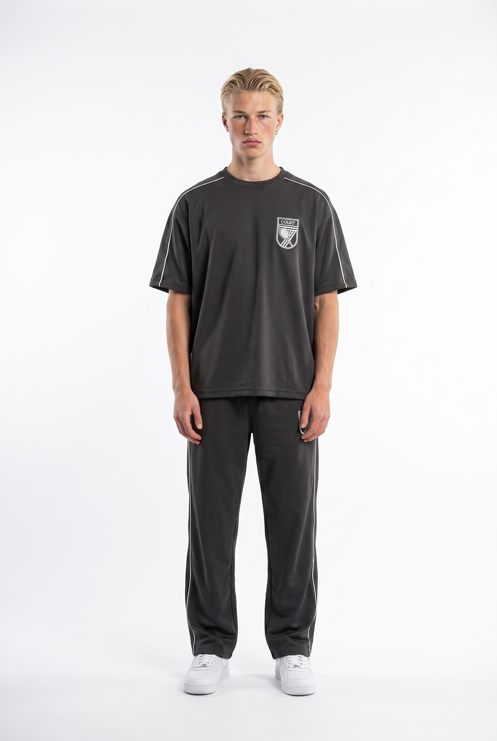 Court Regular Fit Set Brown