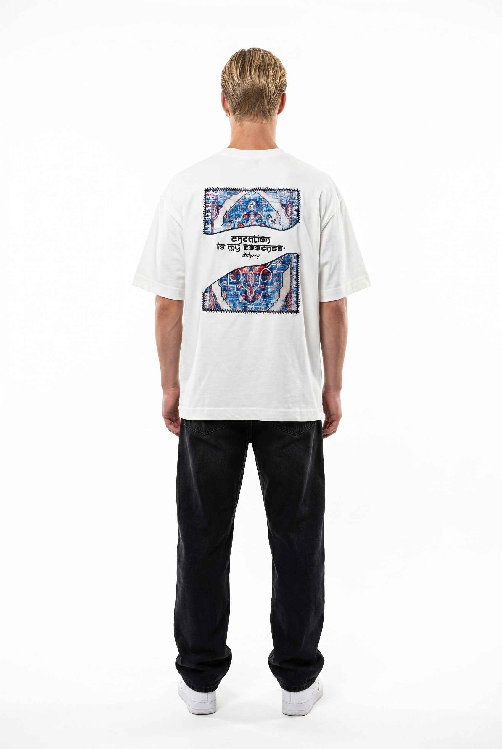 Itsbyzey Oversized T-Shirt Ecru